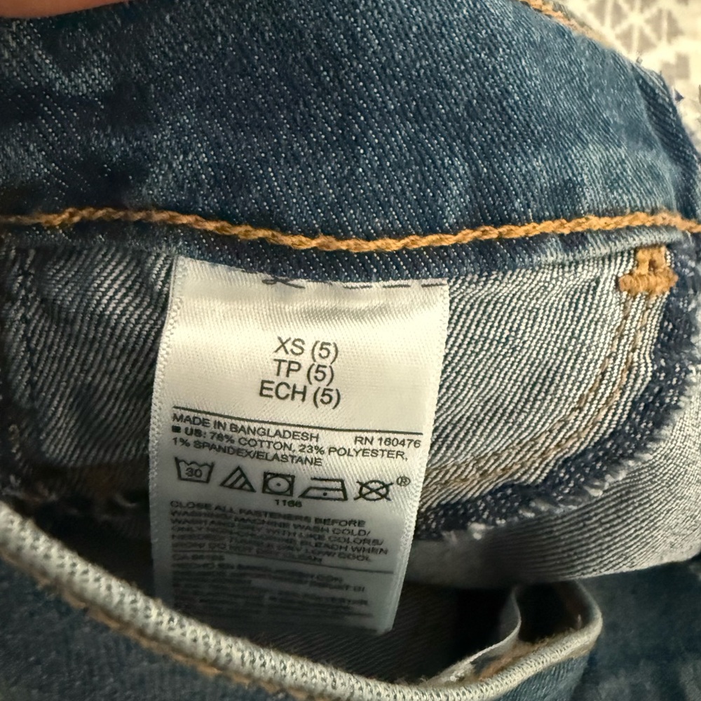Old Navy XS Kids Blue Skinny Jeans Classic Style - NWOT - Picture 3 of 4